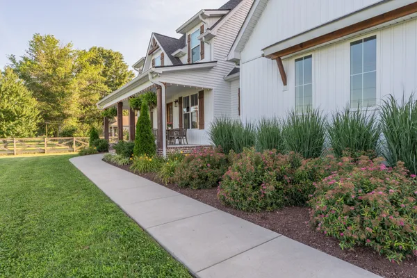 $750,000 | 5228 Cross Plains Road, White House, TN 37188