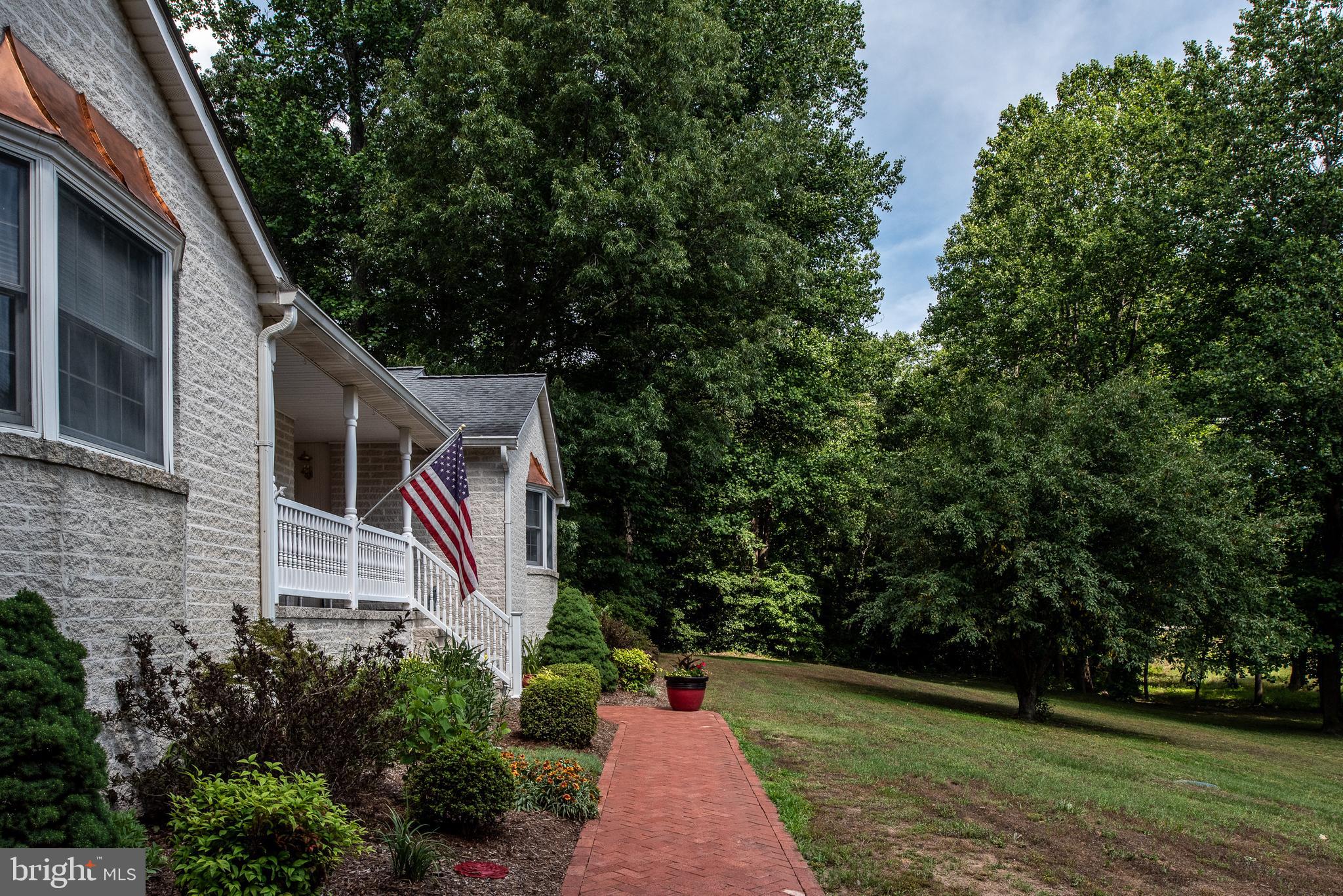 9137 Dahlgren Road King George, VA 22485 - Photo 4 of 77 Gallery Image 4