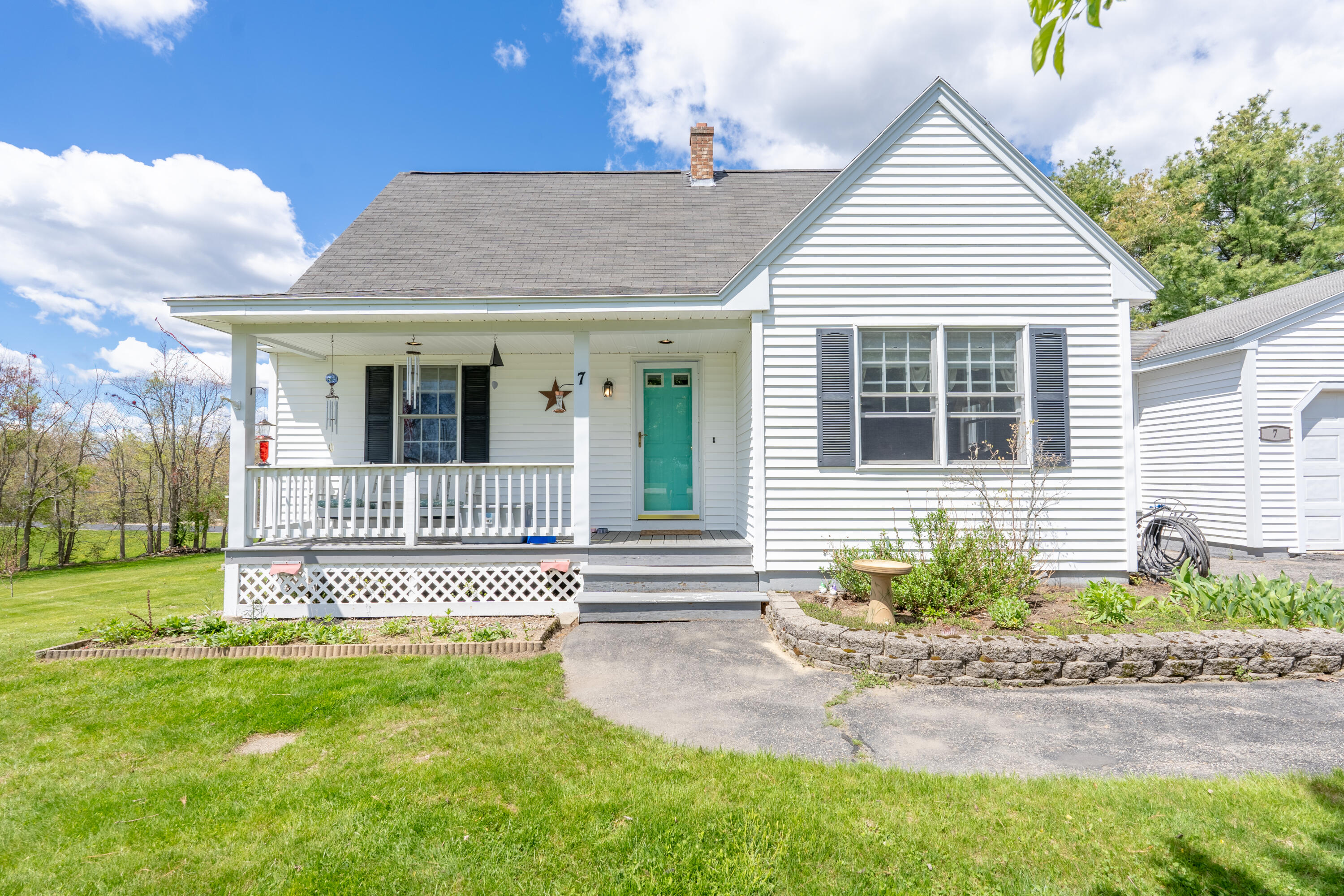 7 Cornfield Drive Springvale, ME 04083 - Photo 2 of 19 DSC02562-HDR-Edit