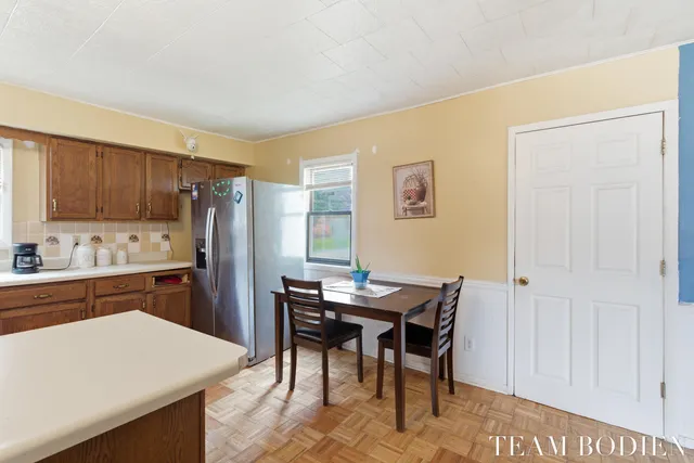 $139,900 | 42658 82nd Avenue, Decatur, MI 49045