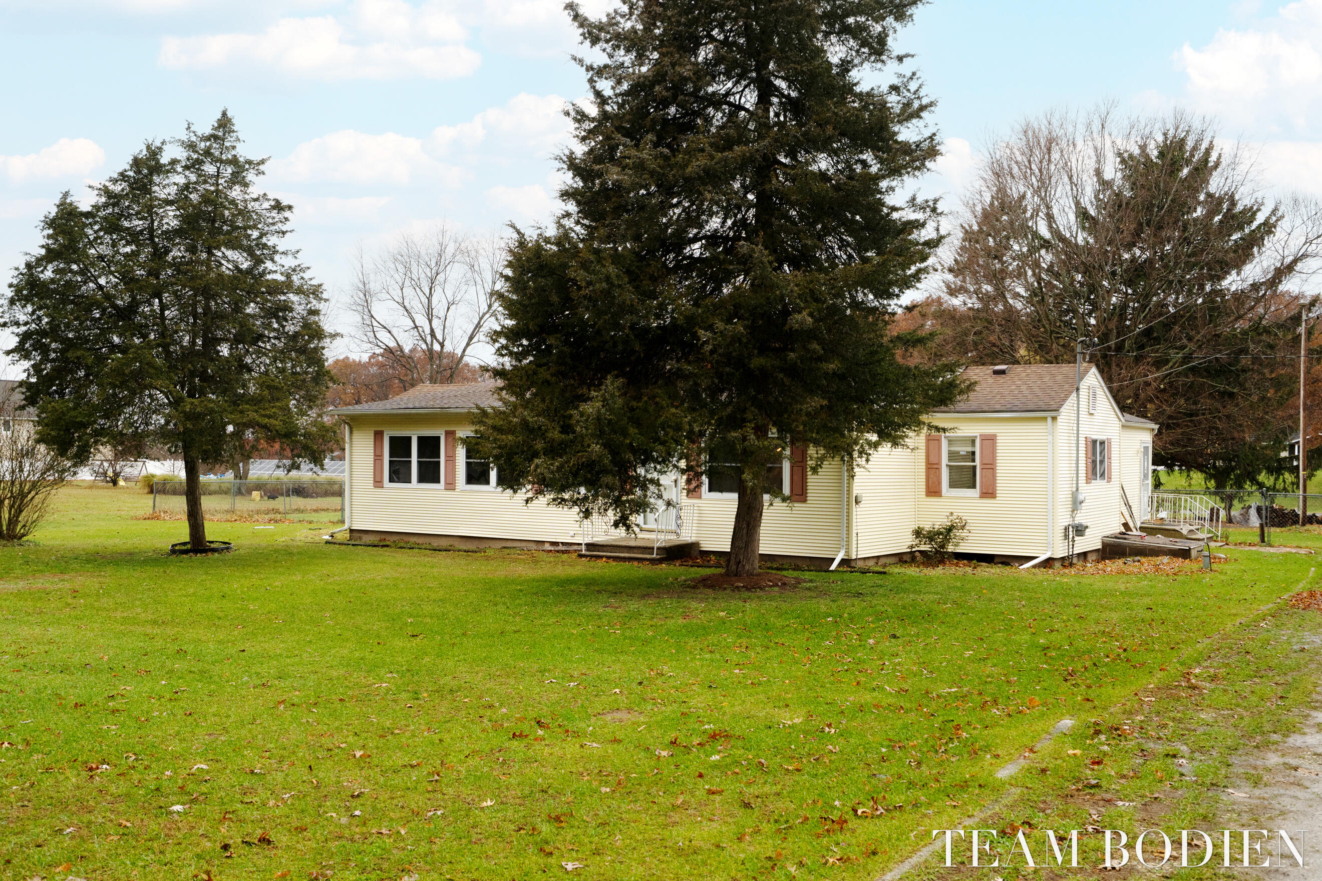 42658 82nd Avenue Decatur, MI 49045 - Photo 3 of 20 DSC02326