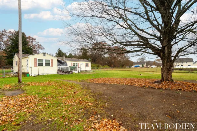 $139,900 | 42658 82nd Avenue, Decatur, MI 49045