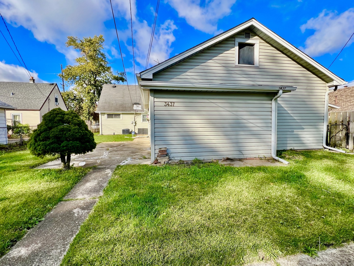 3437 Scott Street Franklin Park, IL 60131 - Photo 39 of 44 a front view of house with yard