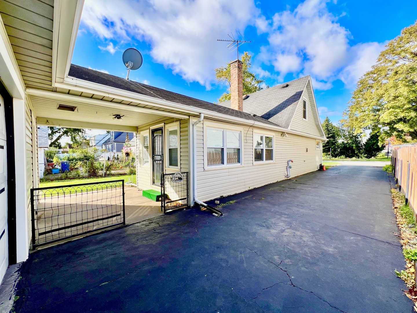 3437 Scott Street Franklin Park, IL 60131 - Photo 41 of 44 a view of a house with a patio