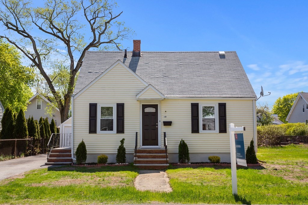 10 Hampton Street Saugus, MA 01906 - Photo 2 of 23