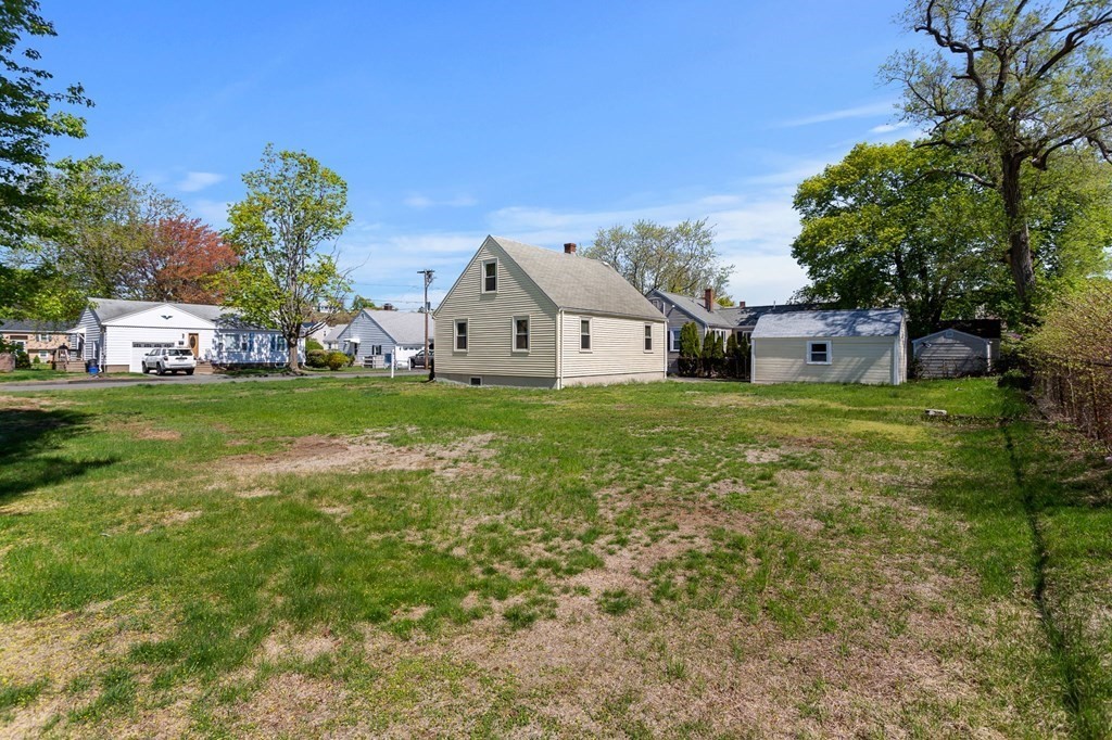 10 Hampton Street Saugus, MA 01906 - Photo 22 of 23