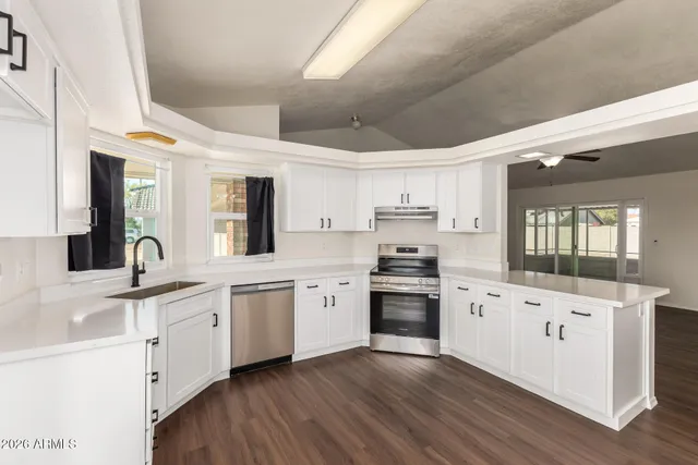 $418,450 | 7920 West Columbine Drive, Peoria, AZ 85381