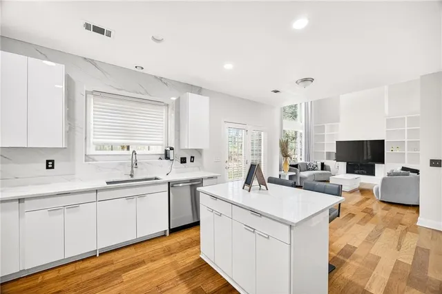 $724,900 | 12595 Huntington Trace, Alpharetta, GA 30005