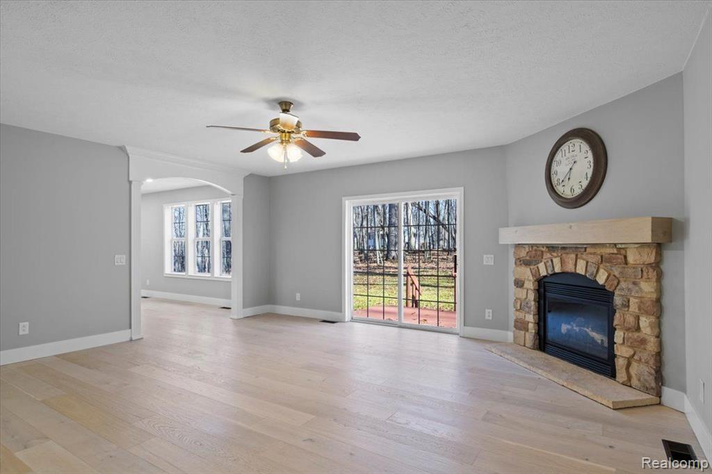 9220 Oak Grove Road Howell, MI 48855 - Photo 22 of 39