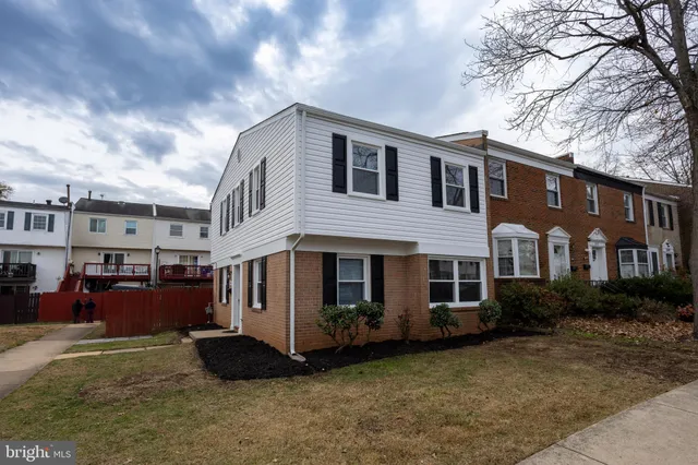 $2,442 | 8343 Irongate Way, Manassas, VA 20109