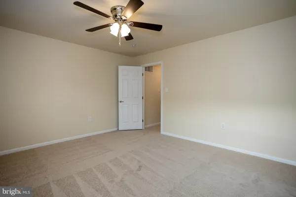$2,242 | 8343 Irongate Way, Manassas, VA 20109