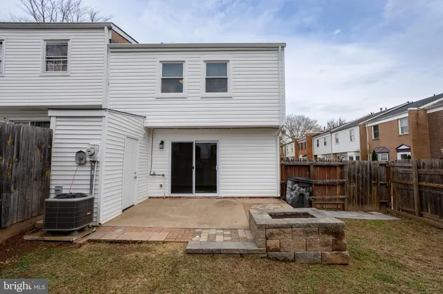 $2,442 | 8343 Irongate Way, Manassas, VA 20109