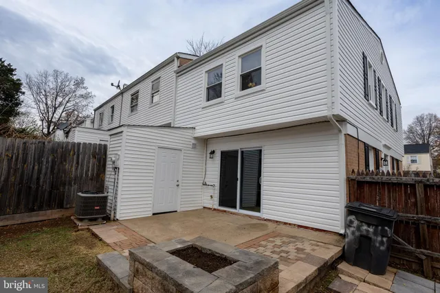$2,442 | 8343 Irongate Way, Manassas, VA 20109
