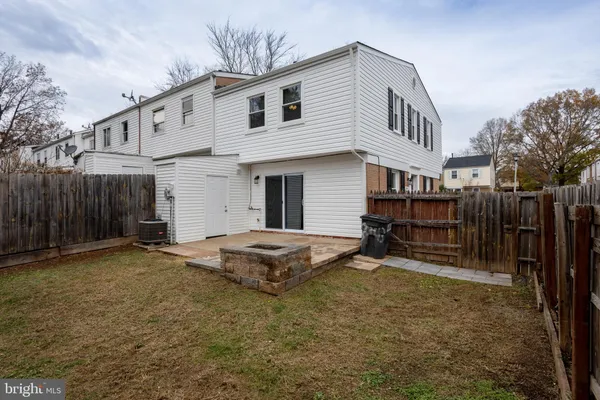 $2,242 | 8343 Irongate Way, Manassas, VA 20109