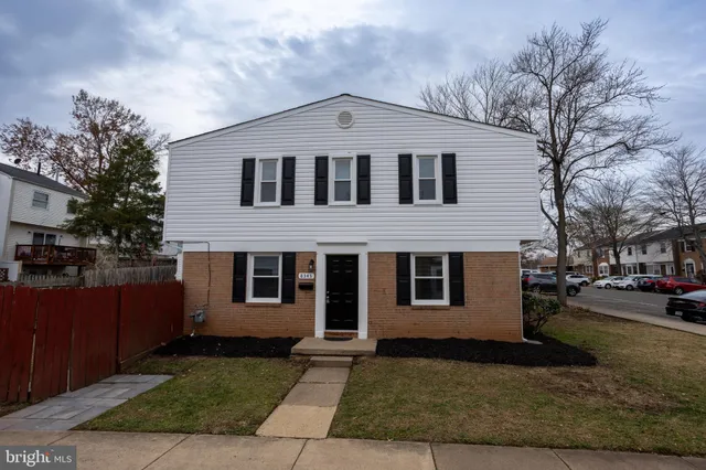 $2,442 | 8343 Irongate Way, Manassas, VA 20109