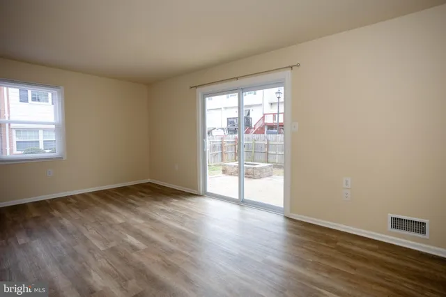 $2,442 | 8343 Irongate Way, Manassas, VA 20109