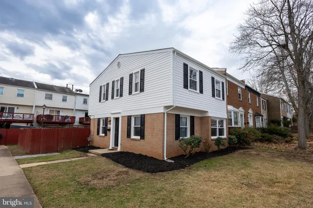 $2,442 | 8343 Irongate Way, Manassas, VA 20109