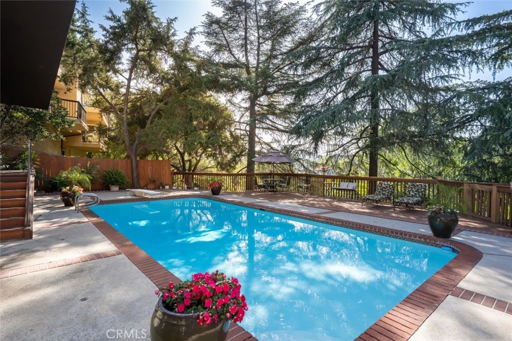 3342 Dunsmere Road Glendale, CA 91206 - Photo 31 of 39