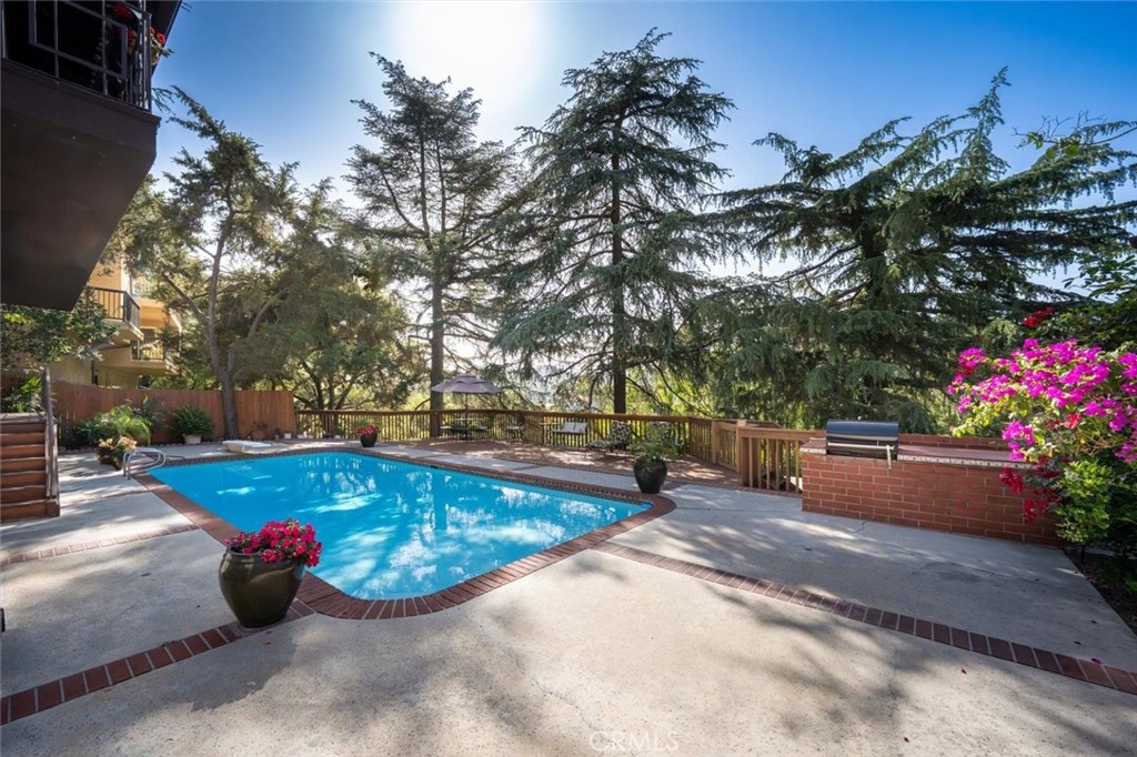 3342 Dunsmere Road Glendale, CA 91206 - Photo 33 of 39