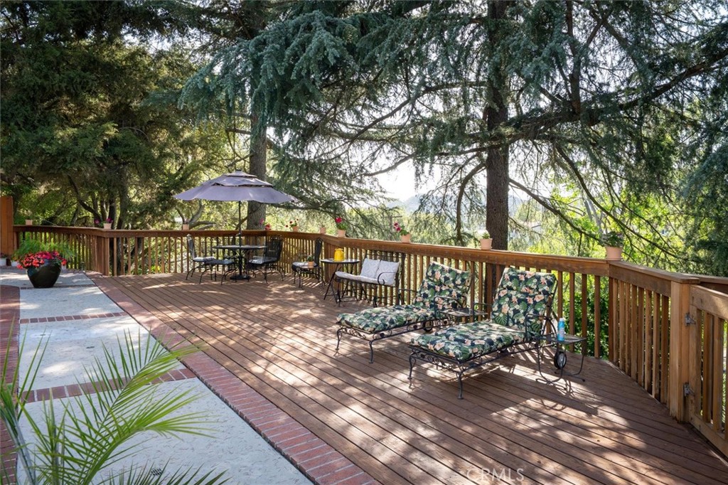 3342 Dunsmere Road Glendale, CA 91206 - Photo 37 of 39
