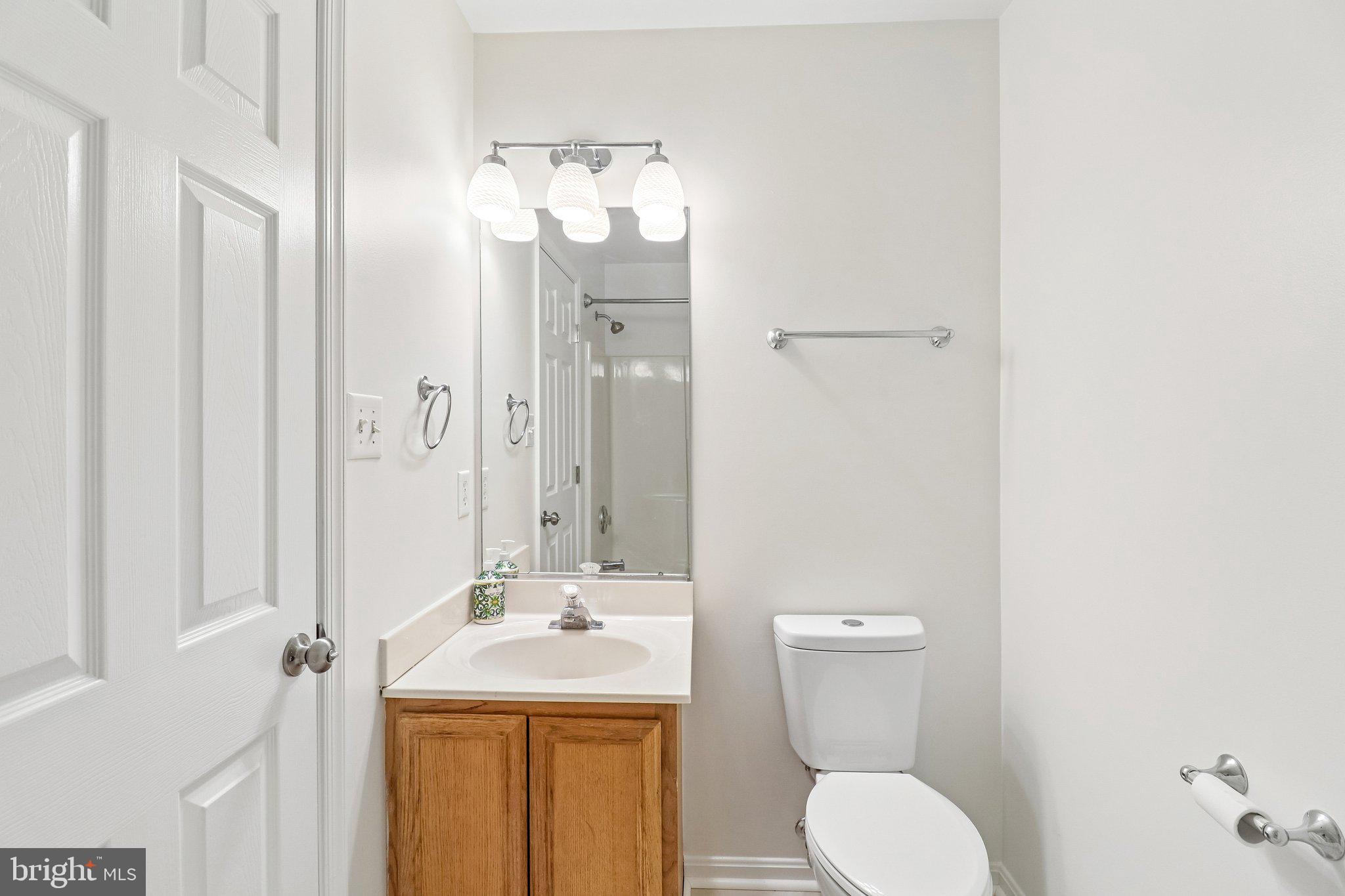 4940 Bryantown Road Waldorf, MD 20601 - Photo 52 of 102 Bedroom 5 - full bath