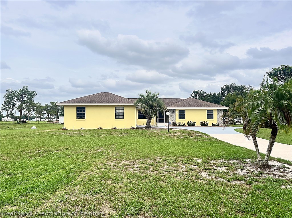 111 Revson Avenue Sebring, FL 33876 - Photo 1 of 24