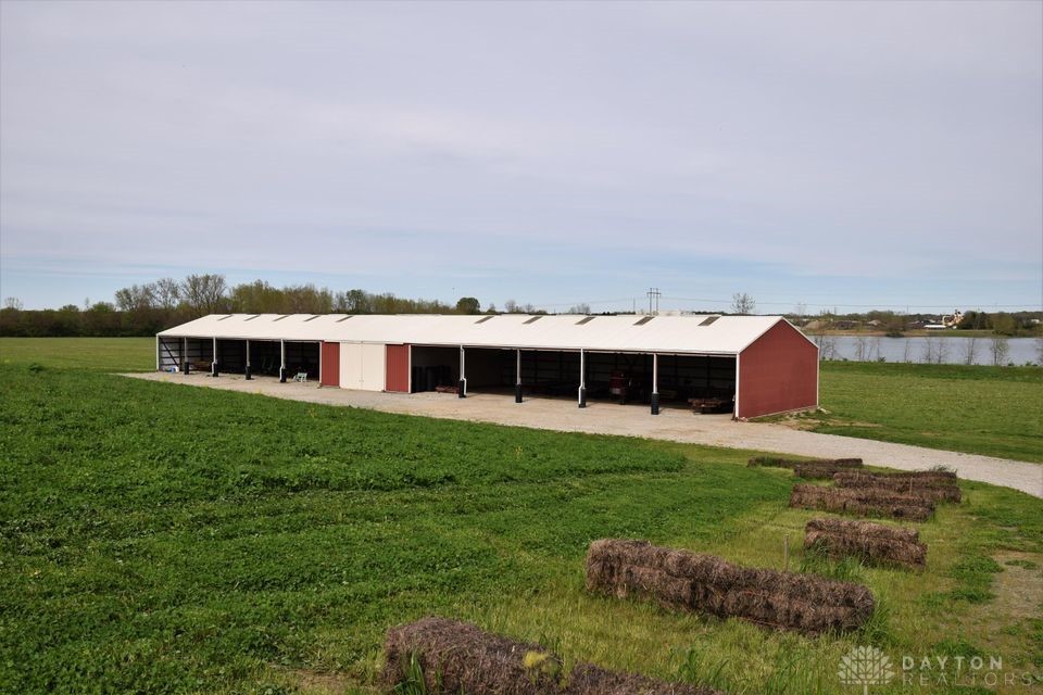 1320 South Bird Road Springfield, OH 45505 - Photo 1 of 5