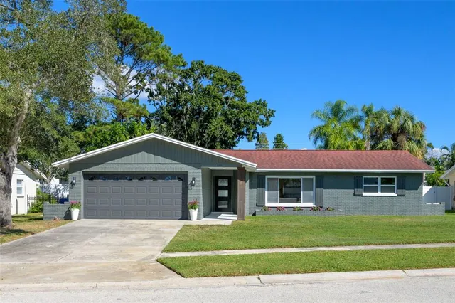 $567,900 | 6135 Tanglewood Drive Northeast, St. Petersburg, FL 33703