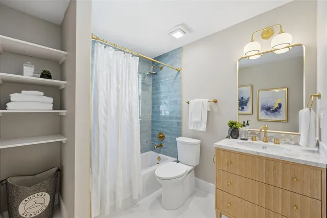 $567,900 | 6135 Tanglewood Drive Northeast, St. Petersburg, FL 33703