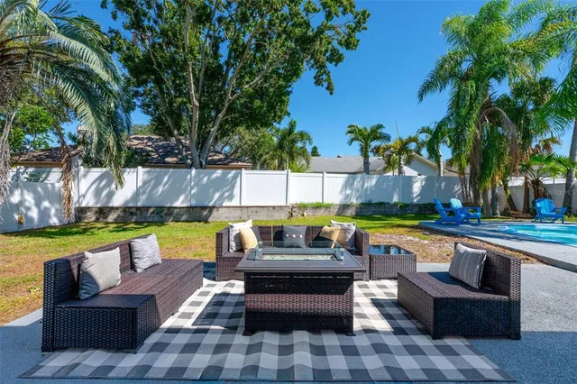 $567,900 | 6135 Tanglewood Drive Northeast, St. Petersburg, FL 33703