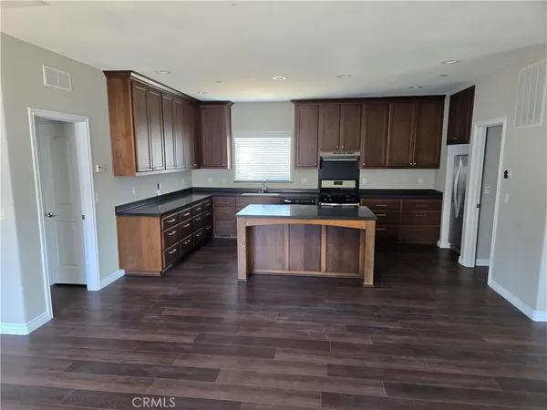 $3,900 | 10467 Gramercy Place, Riverside, CA 92505
