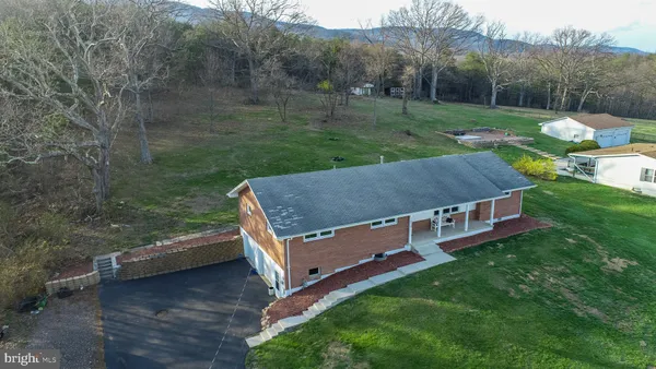 $345,000 | 16529 Oak Crest Lane Southwest, Cumberland, MD 21502