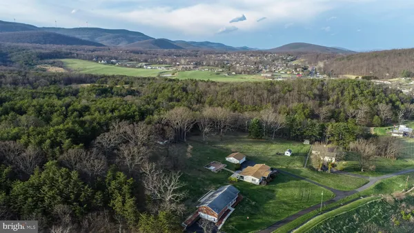 $345,000 | 16529 Oak Crest Lane Southwest, Cumberland, MD 21502