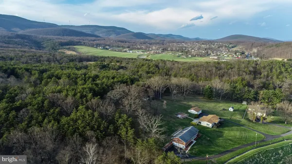 $345,000 | 16529 Oak Crest Lane Southwest, Cumberland, MD 21502