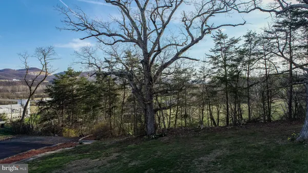 $345,000 | 16529 Oak Crest Lane Southwest, Cumberland, MD 21502