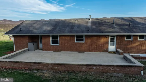 $345,000 | 16529 Oak Crest Lane Southwest, Cumberland, MD 21502