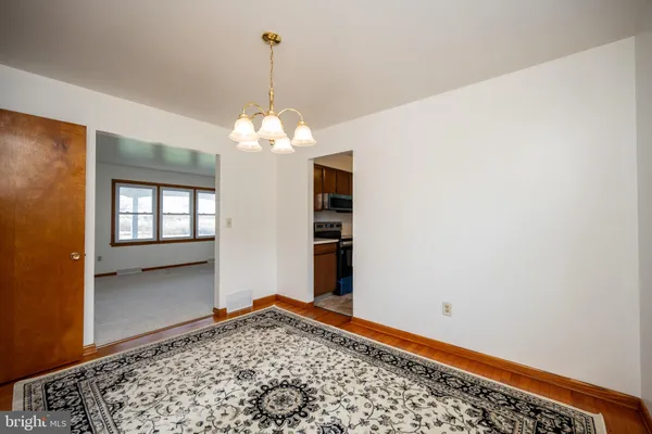 $345,000 | 16529 Oak Crest Lane Southwest, Cumberland, MD 21502