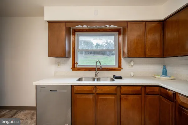 $345,000 | 16529 Oak Crest Lane Southwest, Cumberland, MD 21502