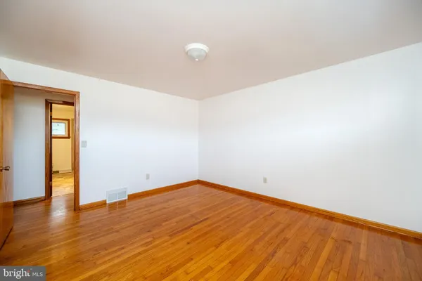 $345,000 | 16529 Oak Crest Lane Southwest, Cumberland, MD 21502