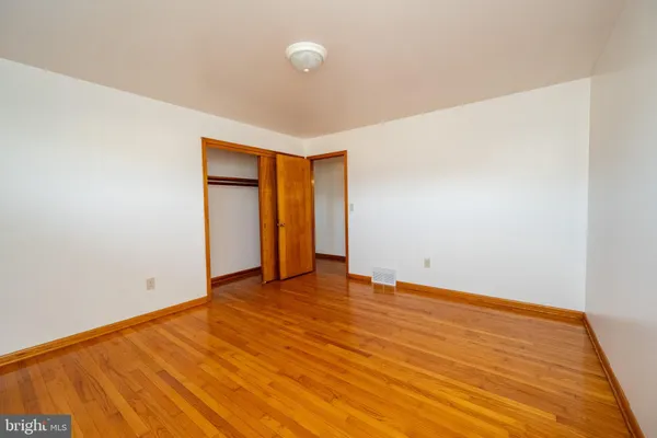 $345,000 | 16529 Oak Crest Lane Southwest, Cumberland, MD 21502