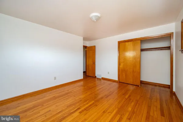 $345,000 | 16529 Oak Crest Lane Southwest, Cumberland, MD 21502