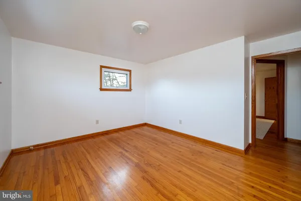 $345,000 | 16529 Oak Crest Lane Southwest, Cumberland, MD 21502