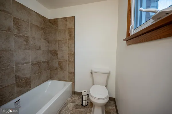 $345,000 | 16529 Oak Crest Lane Southwest, Cumberland, MD 21502