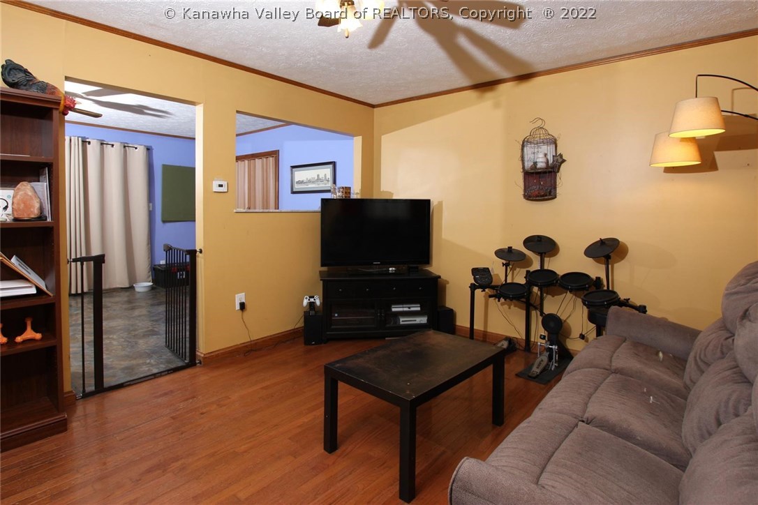 667 Thompson Road Culloden, WV 25510 - Photo 6 of 29 Gallery Image 6