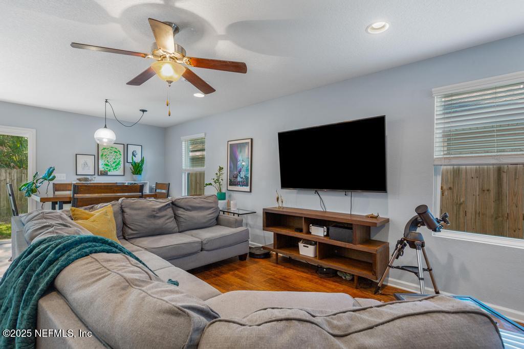 4264 Adirolf Road Jacksonville, FL 32207 - Photo 6 of 29 4264 Adirolf Rd-9