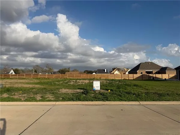 $105,000 | 329 Sophia Drive, Luling, LA 70070