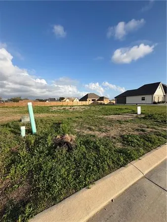 $105,000 | 329 Sophia Drive, Luling, LA 70070