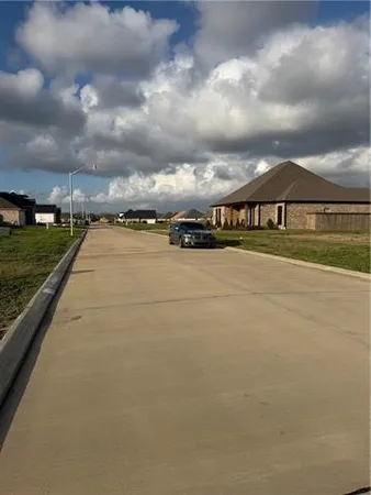 $105,000 | 329 Sophia Drive, Luling, LA 70070