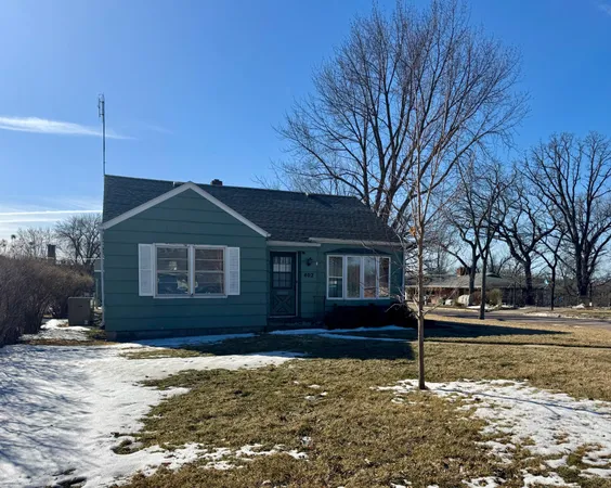 $150,000 | 402 East Walnut Street, Redwood Falls, MN 56283