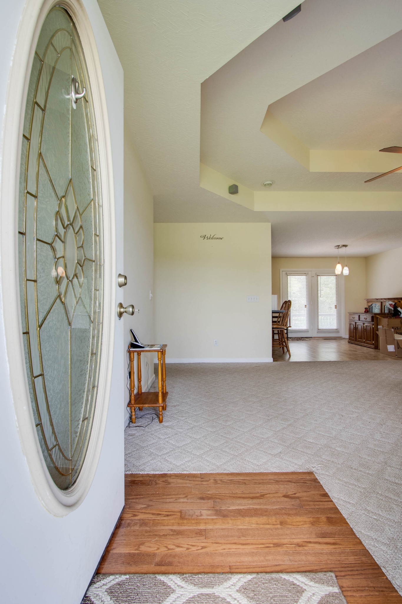 423 Ferguson Hill Road Lafayette, TN 37083 - Photo 6 of 63 a view of a livingroom with furniture and a mirror